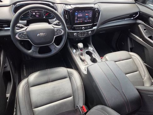 Used 2023 Chevrolet Traverse RS FWD image 11