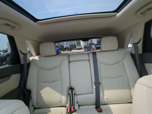 Used 2017 Cadillac XT5 Luxury w/ Driver Awareness Package FWD image 20