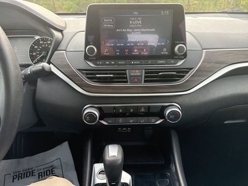 Used 2024 Nissan Altima 2.5 SV image 20