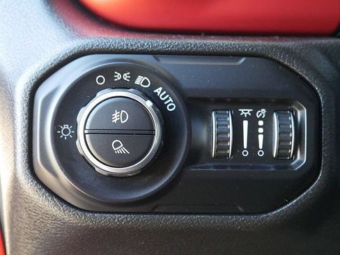 Used 2022 Jeep Gladiator Rubicon w/ Cold Weather Group image 30