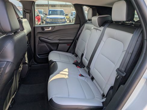 New 2026 Ford Escape SE image 24