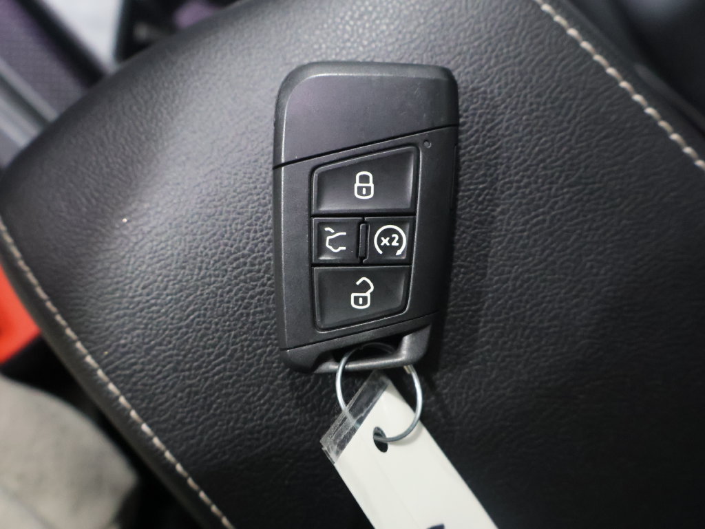 Used 2022 Volkswagen Tiguan SE R-Line AWD/4WD image 28