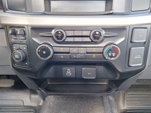 New 2026 Ford F250 XL w/ XL Chrome Package image 13