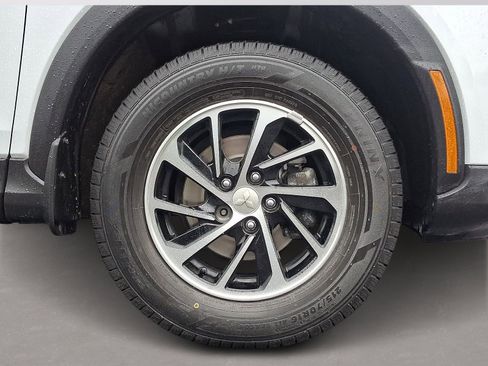Used 2024 Mitsubishi Eclipse Cross ES AWD/4WD image 8