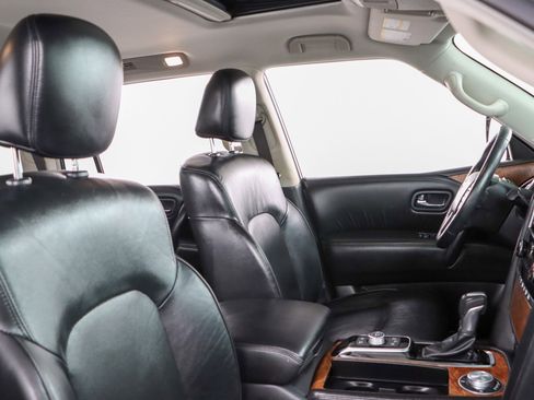 Used 2022 Nissan Armada SL w/ Captain's Chairs Package image 29