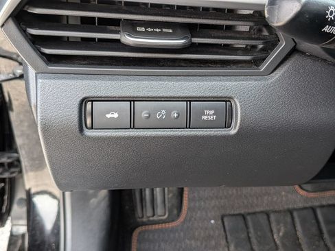Used 2019 Nissan Altima 2.5 SR FWD image 18