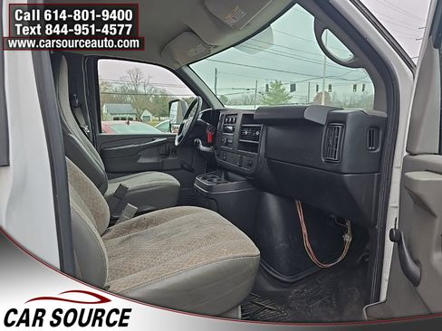 Used 2015 Chevrolet Express 3500 Extended image 13