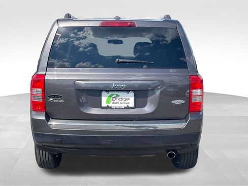 Used 2016 Jeep Patriot High Altitude AWD/4WD image 7
