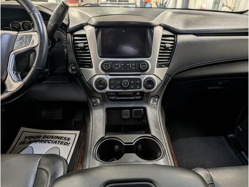 Used 2019 GMC Yukon SLT w/ HD Trailering Package AWD/4WD image 13