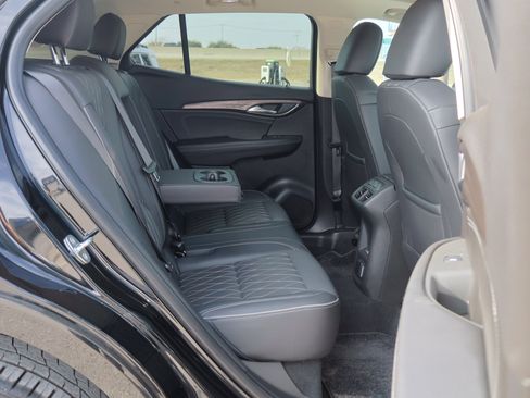 Used 2023 Buick Envision Avenir image 35