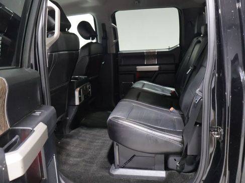 Used 2018 Ford F250 Lariat w/ Lariat Ultimate Package AWD/4WD image 17