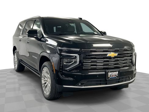 New 2025 Chevrolet Suburban High Country AWD/4WD image 37