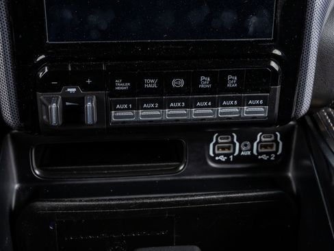 Used 2020 RAM 3500 Limited w/ Max Tow Package image 29