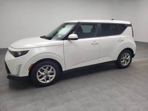 Used 2023 Kia Soul LX w/ Option Group 015 image 2