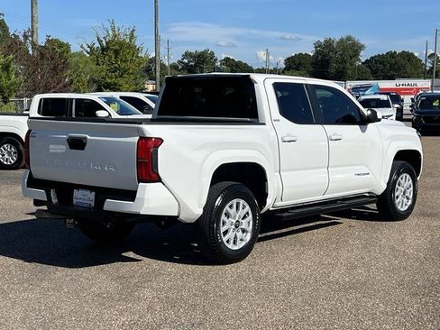 Used 2025 Toyota Tacoma SR5 RWD image 6