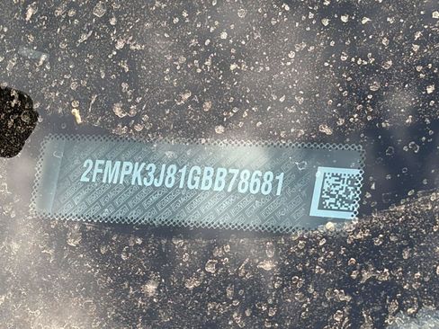 Used 2016 Ford Edge SEL w/ Equipment Group 201A FWD image 16