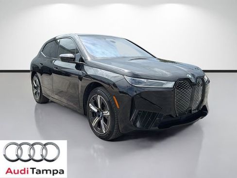 Used 2025 BMW iX xDrive50 AWD/4WD image 1