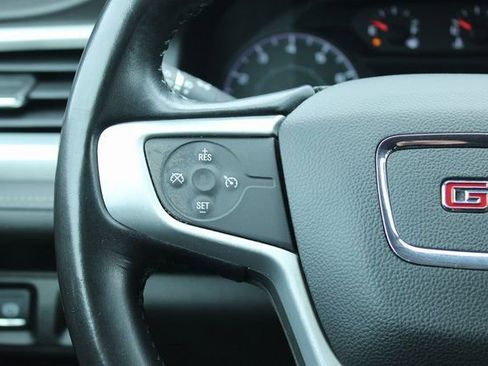 Used 2017 GMC Acadia SLE image 23