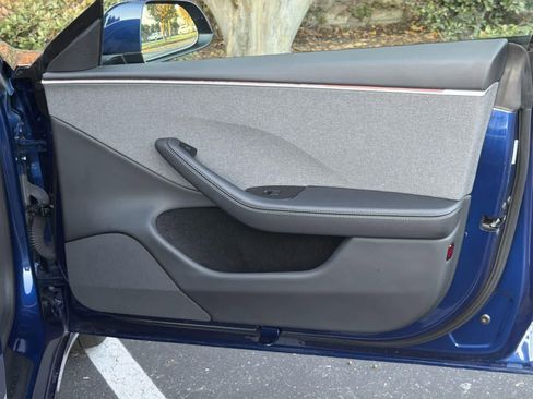 Used 2024 Tesla Model 3 Standard Range image 33