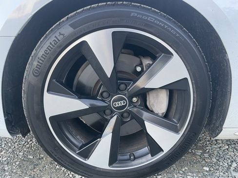 Used 2017 Audi A4 2.0T Premium Plus w/ Premium Plus Package image 5