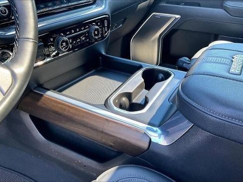 Used 2025 Chevrolet Silverado 2500 High Country w/ Technology Package AWD/4WD image 18