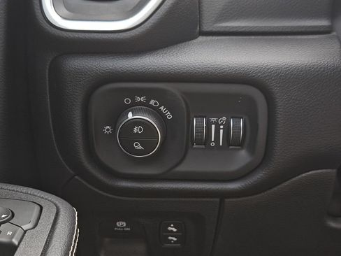 Used 2026 RAM 1500 Laramie w/ Night Edition RWD image 15