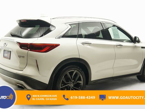 Used 2019 INFINITI QX50 Essential w/ Sensory Package FWD image 6