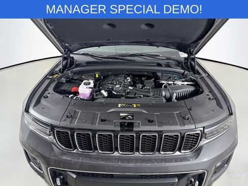 New 2025 Jeep Grand Cherokee L Overland w/ Luxury Tech Group IV AWD/4WD image 31