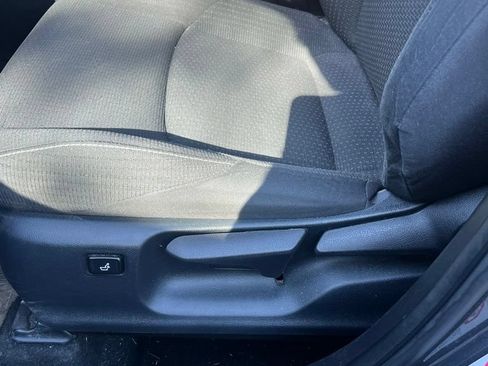Used 2018 Toyota C-HR XLE FWD image 33