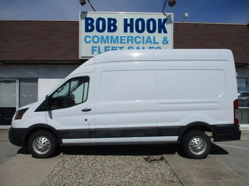 Used 2023 Ford Transit 250 148 High Roof AWD image 27