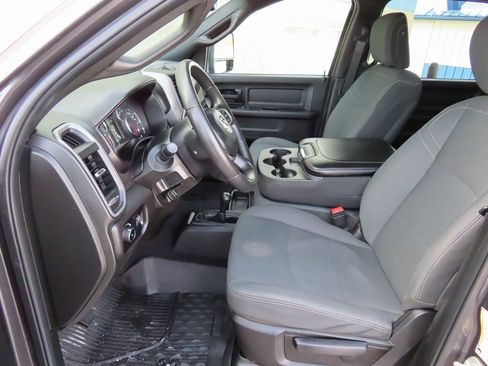 Used 2024 RAM 3500 Tradesman w/ Chrome Appearance Group image 26