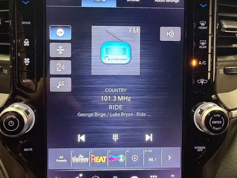New 2026 RAM 1500 4x4 Crew Cab image 17