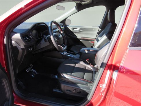 Used 2024 Ford Escape ST-Line image 13