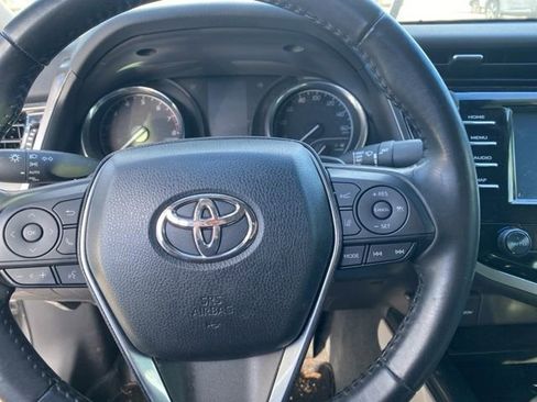 Used 2020 Toyota Camry SE image 8