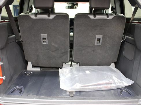 Used 2024 Ford Bronco Big Bend w/ Sasquatch Package AWD/4WD image 40