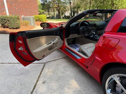 Used 2010 Chevrolet Corvette Grand Sport w/ Preferred Equipment Group image 50