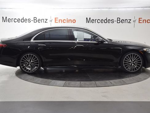 Certified 2022 Mercedes-Benz S 500 4MATIC image 7