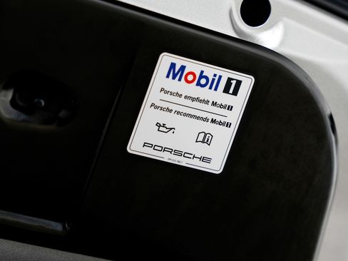 Used 2012 Porsche 911 Carrera 4 GTS image 40