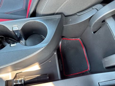 Used 2017 Chevrolet Camaro LT w/ Technology Package RWD image 27