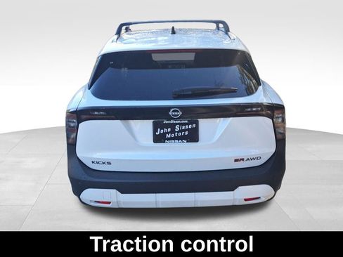 New 2026 Nissan Kicks SR w/ Cold Weather Package image 4