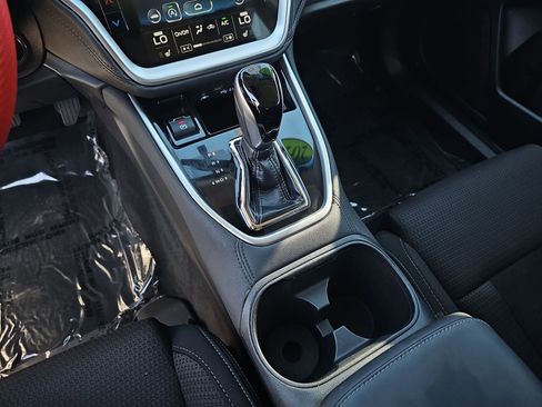 Used 2020 Subaru Outback Premium image 25