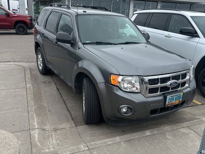 Used 2011 Ford Escape XLT w/ Class II Trailer Tow Pkg