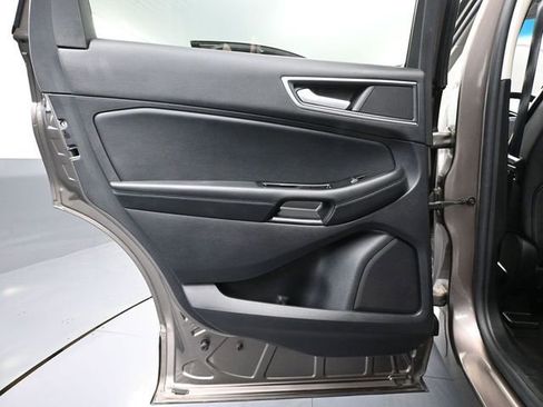 Used 2019 Ford Edge SEL w/ Equipment Group 201A image 35