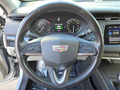 Used 2022 Cadillac XT4 Premium Luxury w/ Safety Alert Package image 13