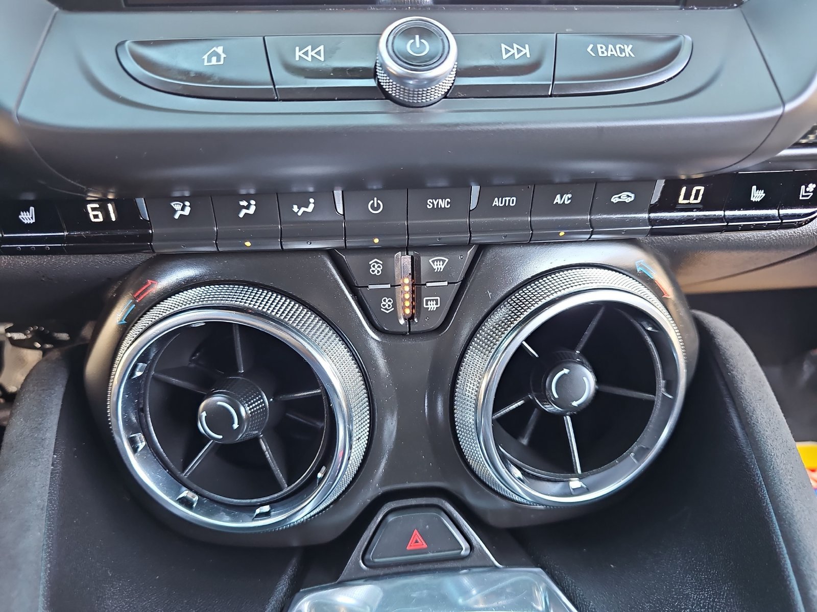 Used 2019 Chevrolet Camaro ZL1 RWD image 25
