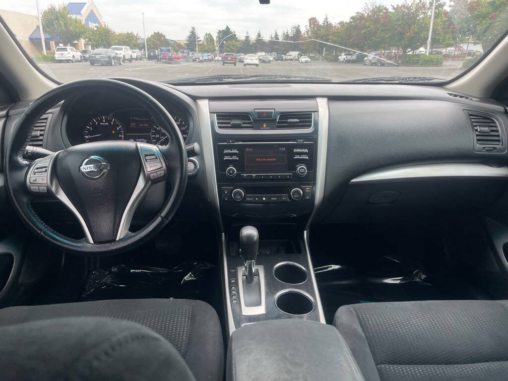 Used 2014 Nissan Altima 2.5 SV FWD image 9