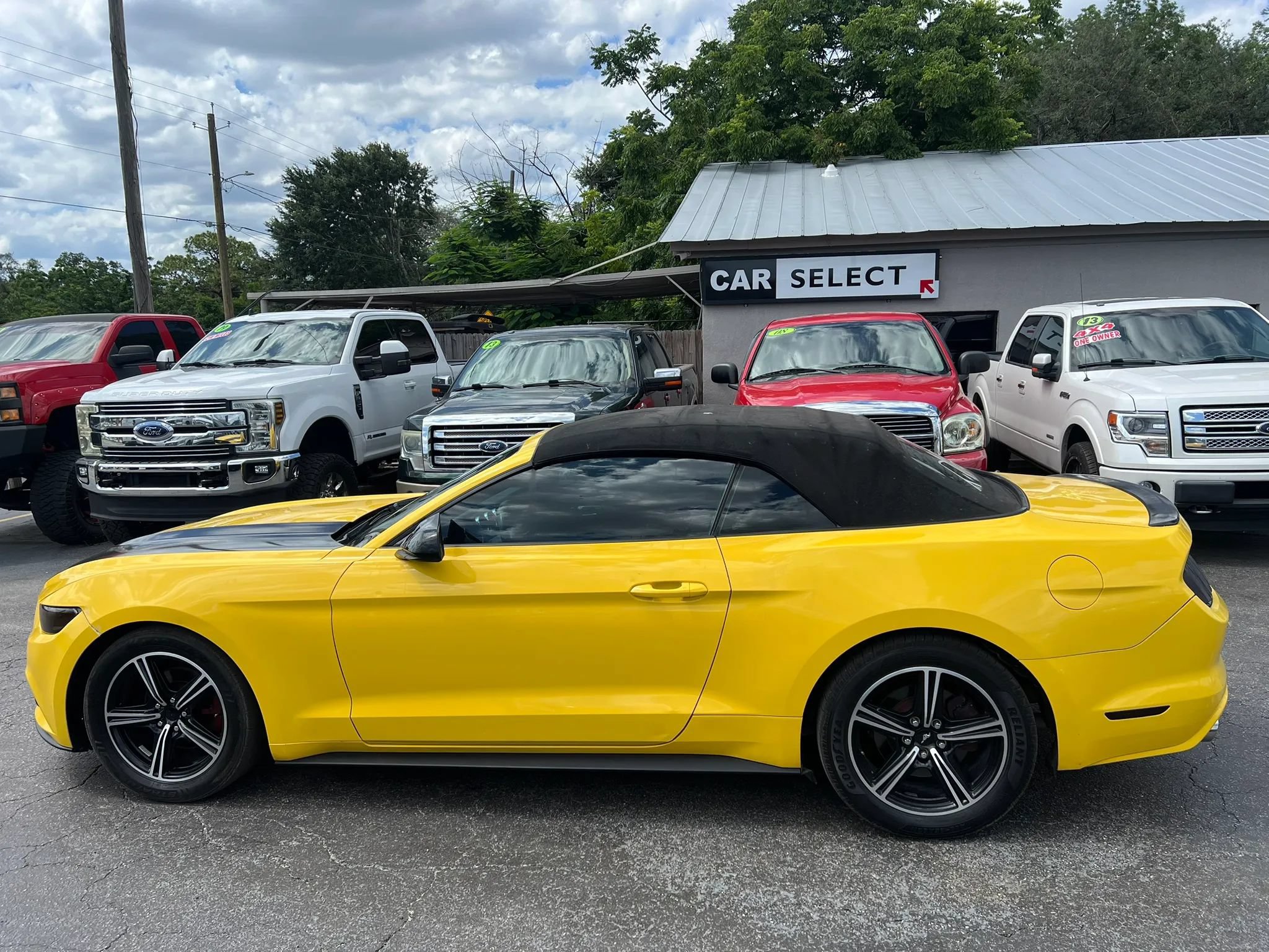 Used 2016 Ford Mustang Convertible w/ Equipment Group 051A RWD image 8