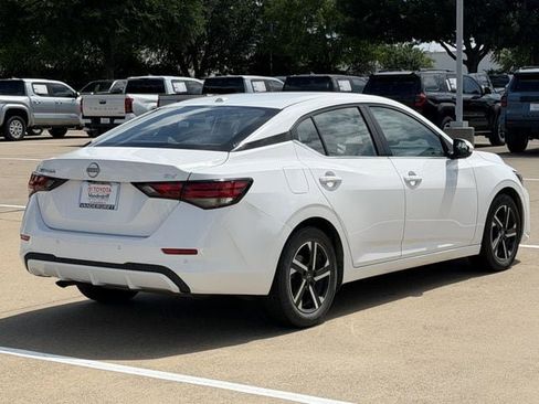 Used 2024 Nissan Sentra SV FWD image 4