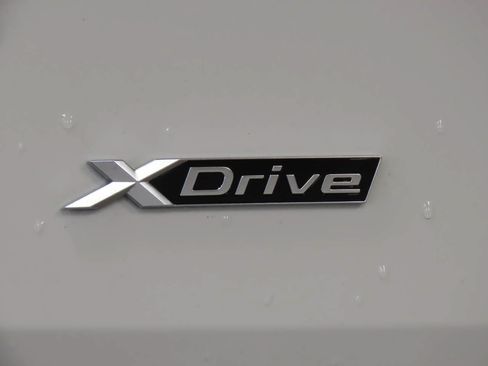 Used 2025 BMW X3 xDrive30i AWD/4WD image 6