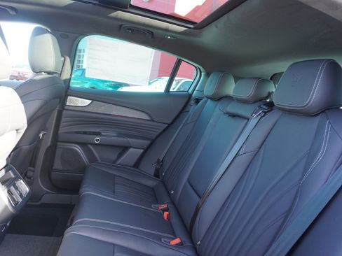 New 2025 Maserati Grecale GT image 32